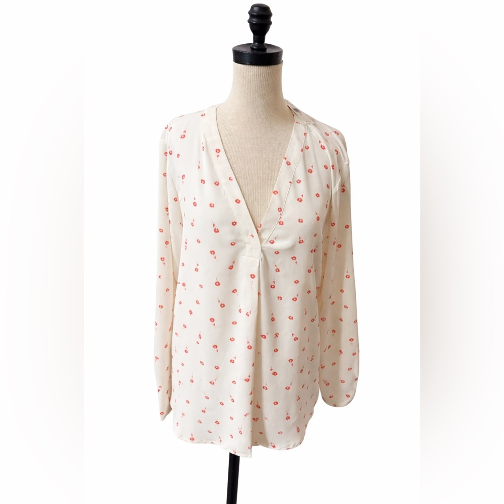 Ann Taylor NWT Size XL Cream Floral V-Neck Long Sleeve Blouse Lightweight Top